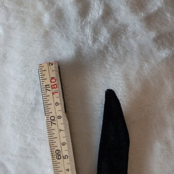 Zara Pearl Velvet Choker - Picture 9 of 10